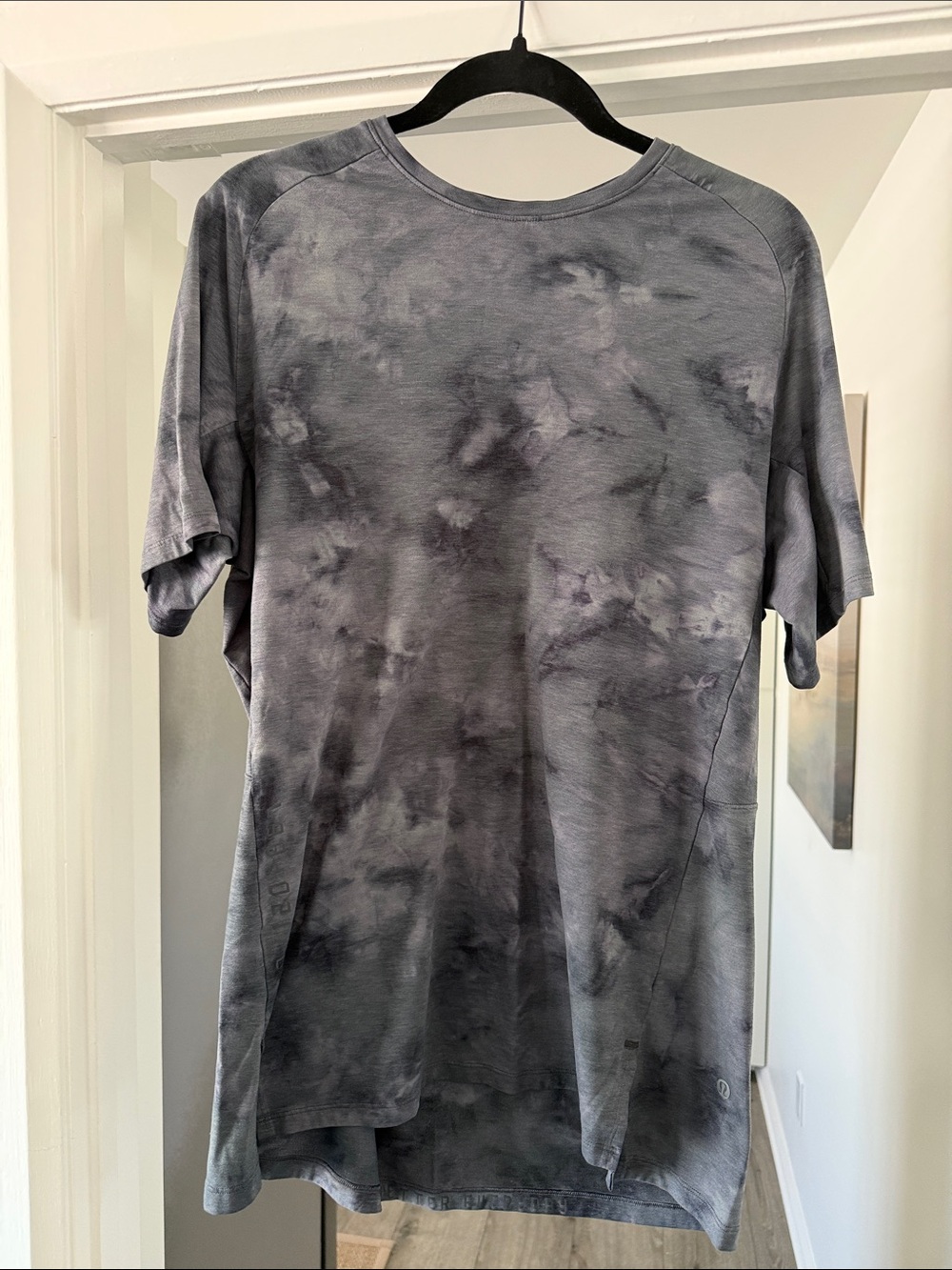 lululemon athletica Men's Gray Tie-Dye Short Sleeve Tee